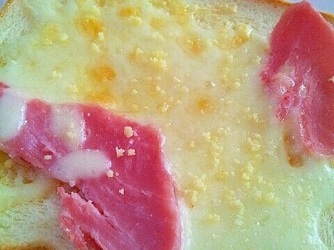 ✿ハム＆粉チーズ＆とろけるチーズトースト❤